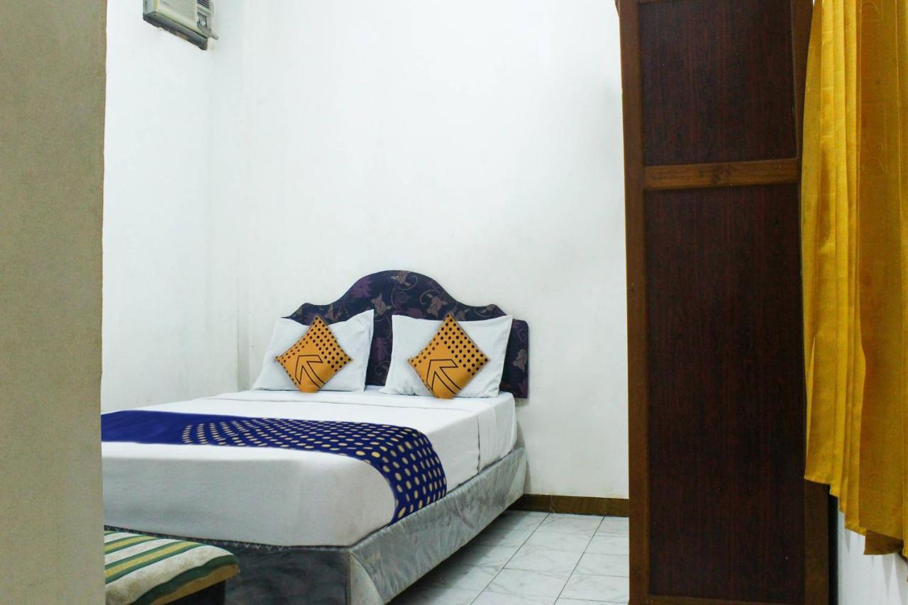 Spot On 91212 Hotel Kelimutu كوبانغ المظهر الخارجي الصورة